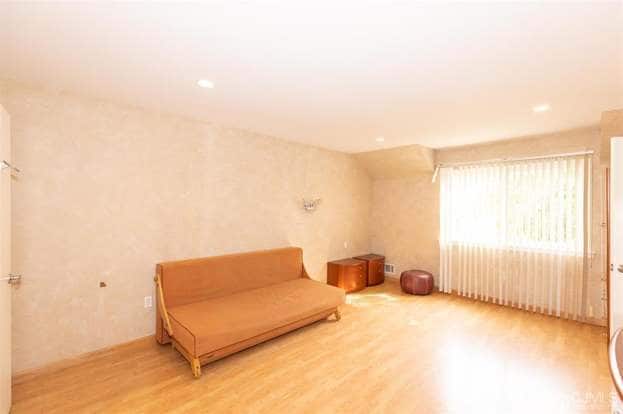 Building Photo - 1096 Schmidt Ln