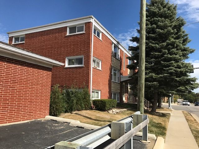 Building Photo - 340 S Cass Ave