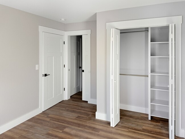 Building Photo - 12 Old Starnes Cove Rd