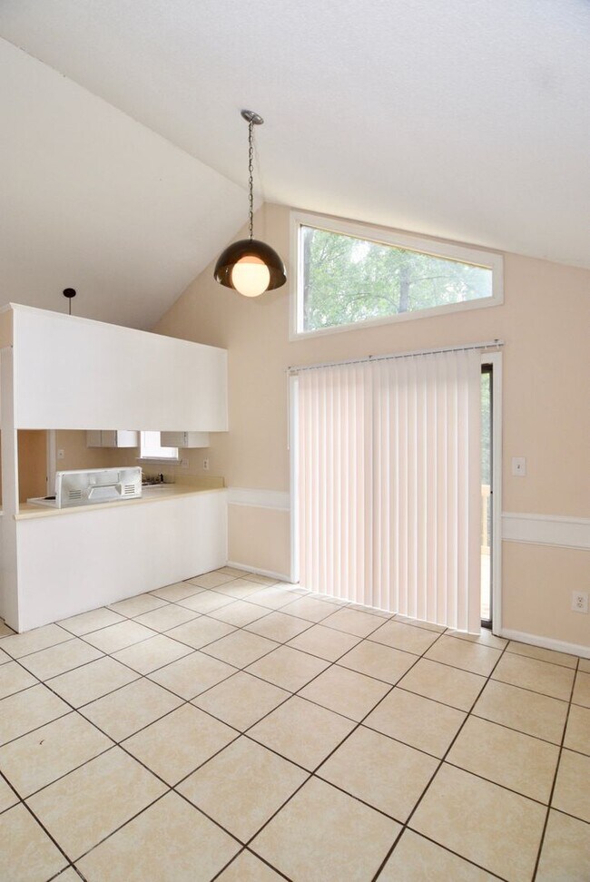 Building Photo - 4154 Arlington Rd