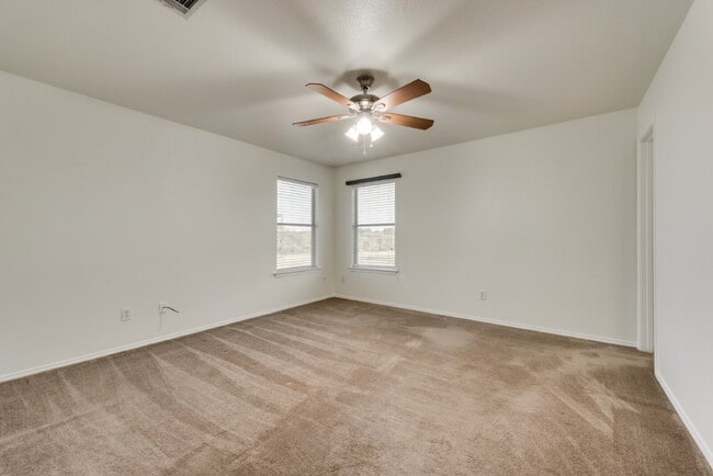 Building Photo - 1161 Condor Dr