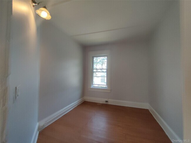 Building Photo - 85 N Hamilton St