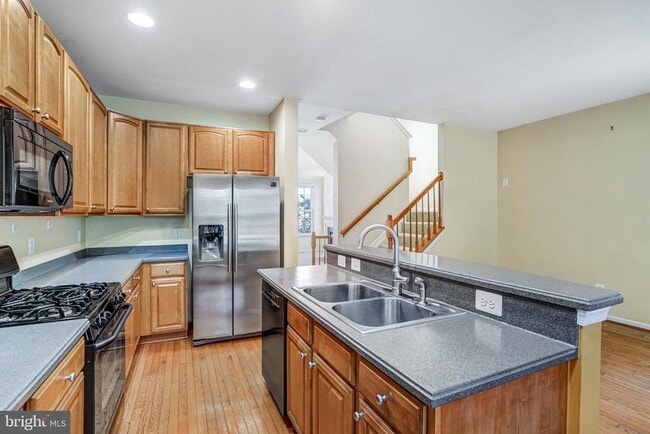 Building Photo - 9662 Potters Hill Cir