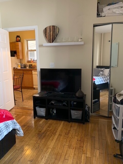 Building Photo - 38 Hemenway St