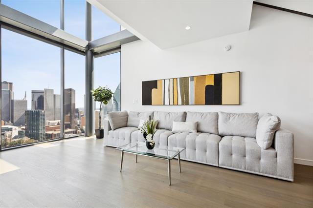 Building Photo - 2120 Olive St