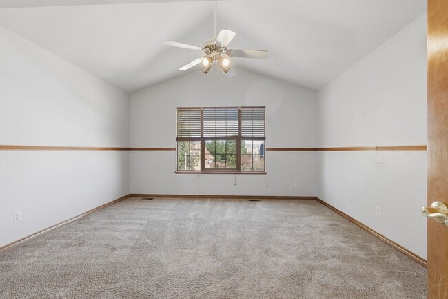 Building Photo - 4 Bed 2.5 Bath Home in Plum Creek of Castle Rock