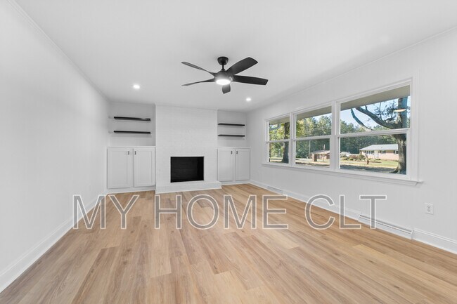 Building Photo - 3503 Linwood Rd