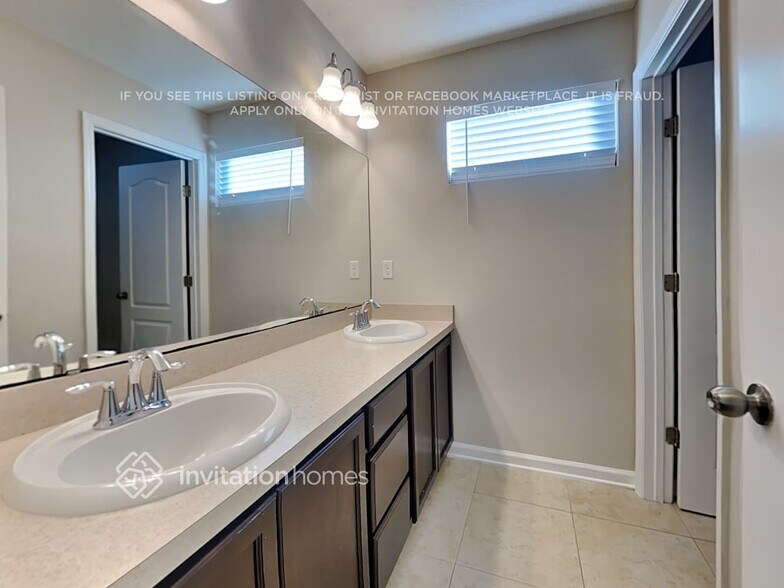 Building Photo - 16346 Dawnwood Ct