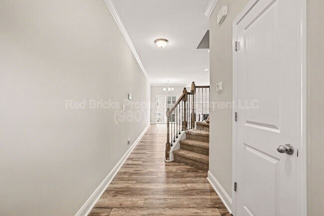 Building Photo - 7112 Harris Bay Rd
