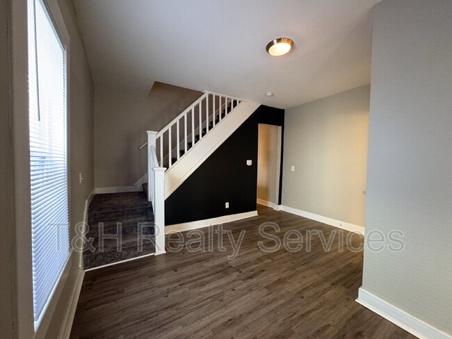 Building Photo - 635 Jefferson Ave