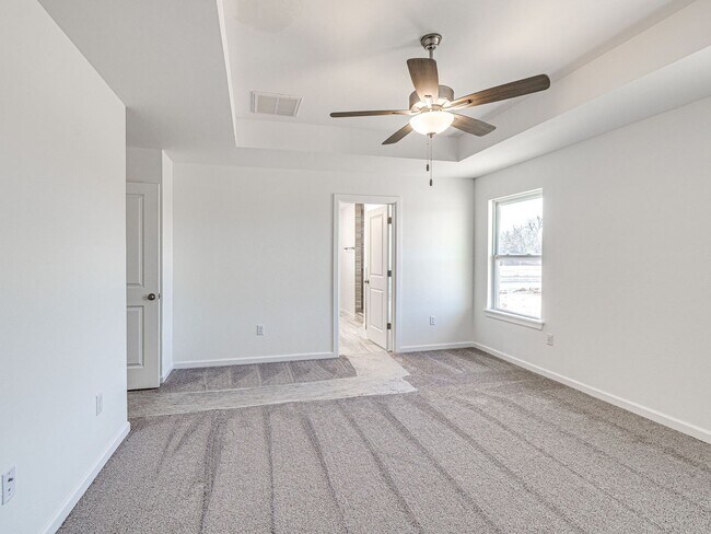 Building Photo - BRAND NEW HOME!