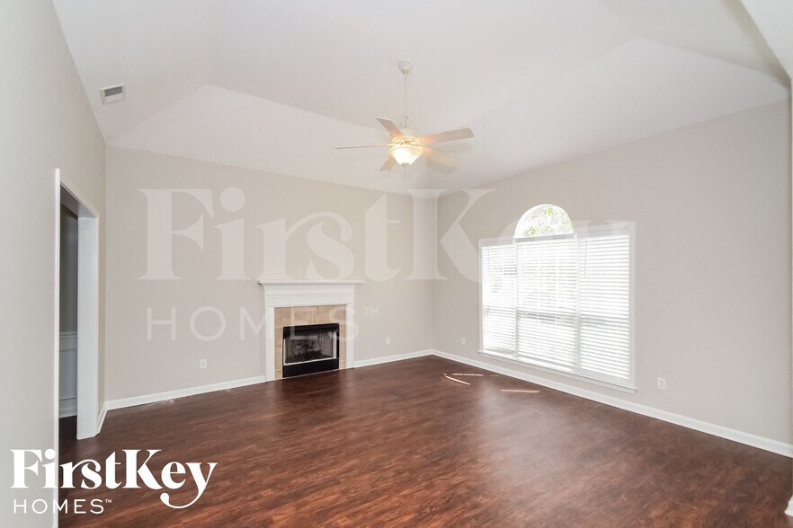 Building Photo - 5749 Marchester Cir