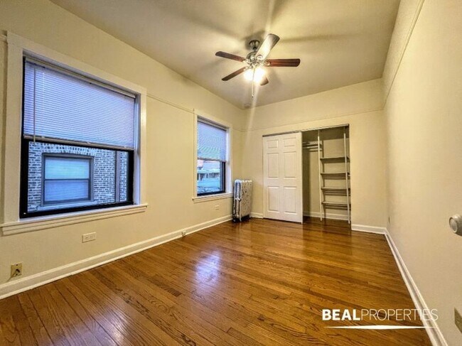 Building Photo - 1 bedroom in CHICAGO IL 60613