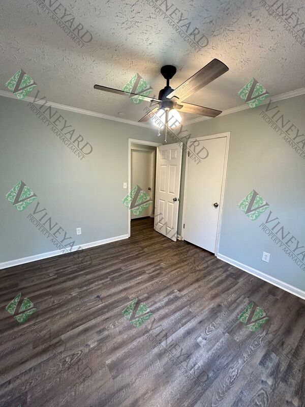 Building Photo - 351 Knollwood Lane