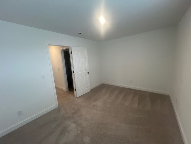 Building Photo - 312 Traywick Pl