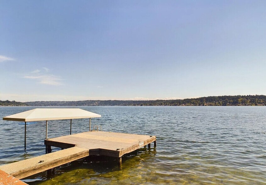 Building Photo - 16901 SE 25th St