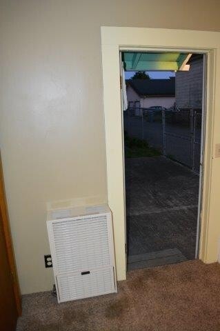 Building Photo - CUTE, COZY CABIN , 1 bedroom studio detached house