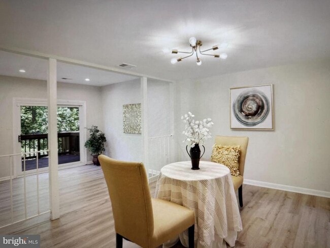 Building Photo - 3039 Mission Square Dr