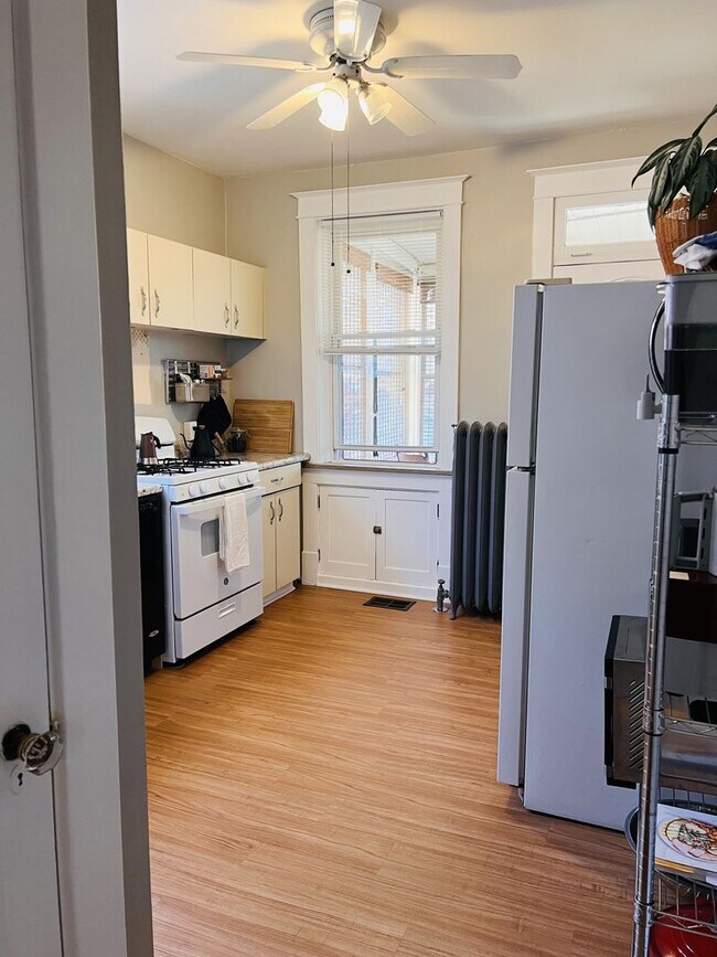 Building Photo - 3668 Wilmington Ave