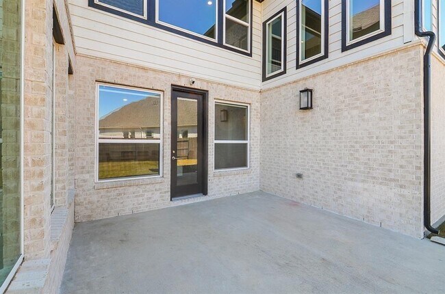 Building Photo - 9522 Rialto Creek Dr