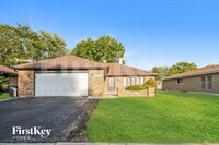 Building Photo - 18519 Carriage Ln