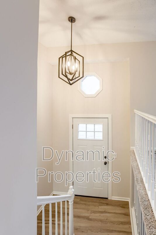 Building Photo - 7926 Primrose Ct