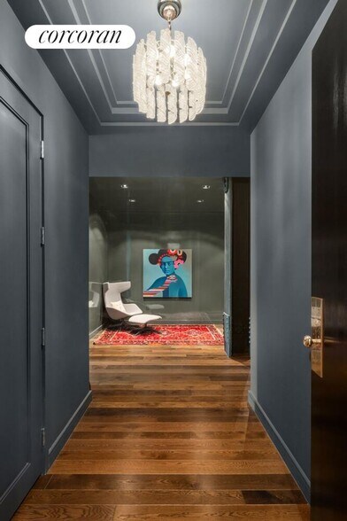 Building Photo - 425 W 50th St