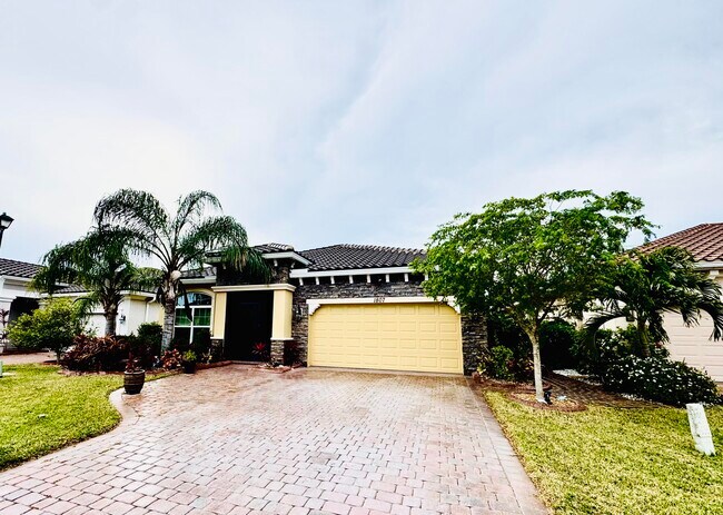 Primary Photo - 1807 Berkshire Cir SW