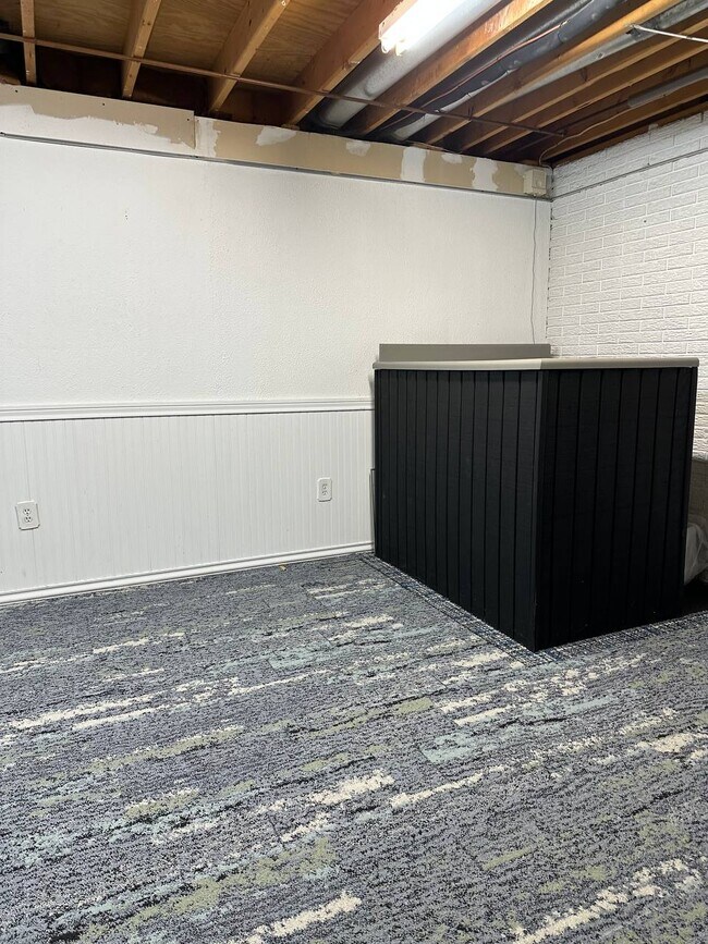 Building Photo - 1174 Hidden Ridge Rd