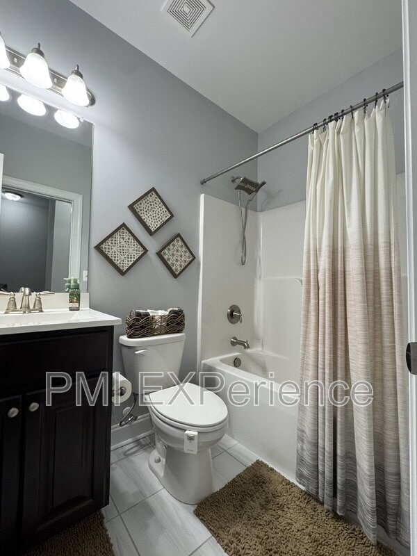 Building Photo - 1001 Rye Dr