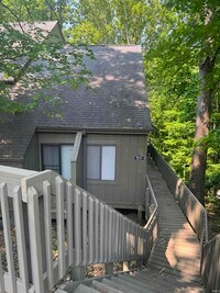 Building Photo - 9022 S Pointe Ridge Ln