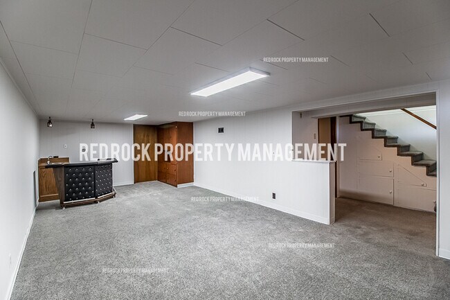 Building Photo - 416 N Bannen Rd