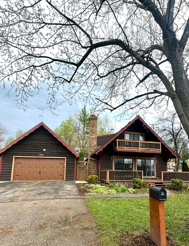 Primary Photo - 1302 Clayton Marsh Dr