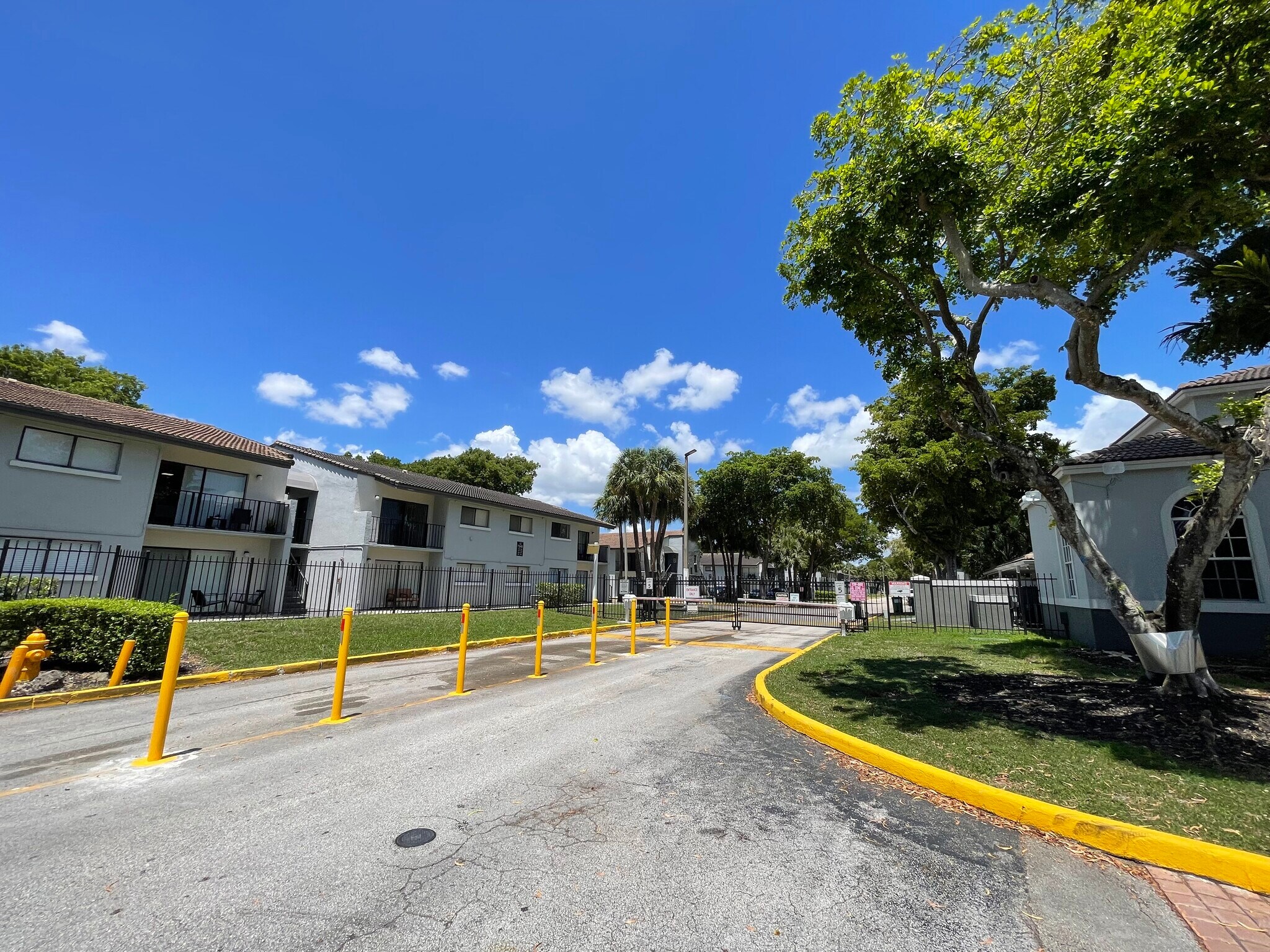 Gated Entry - 7012 NW 179th St