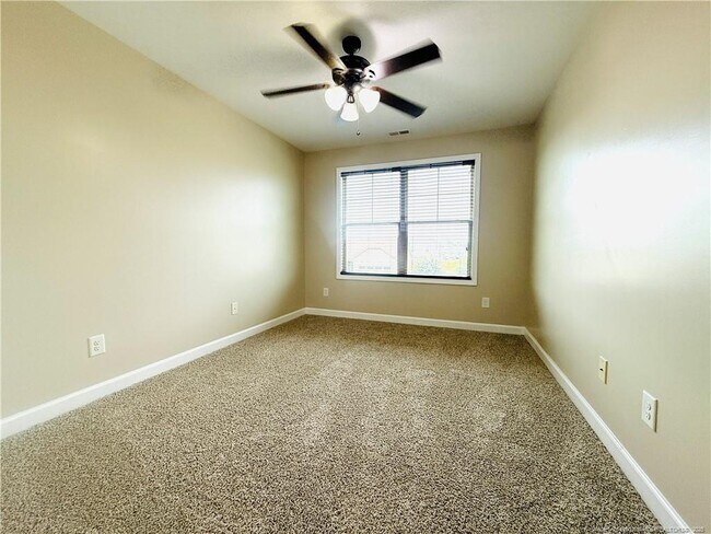 Building Photo - 5325 Nessee St
