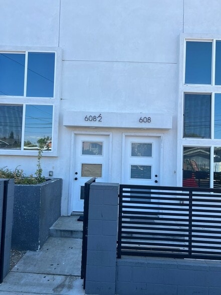 Building Photo - 608 E 29th St