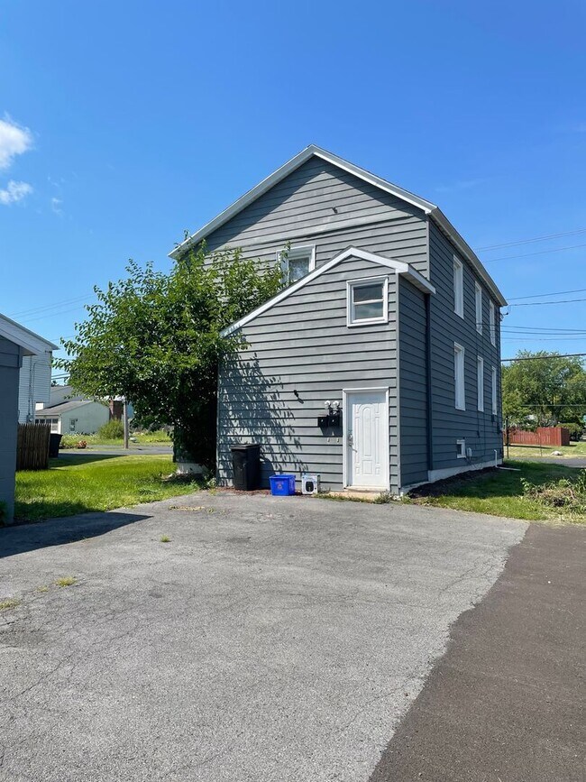 Building Photo - 618 Taft Ave