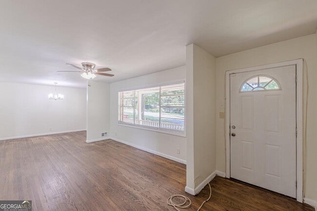 Building Photo - 2416 Timber Ridge Ct