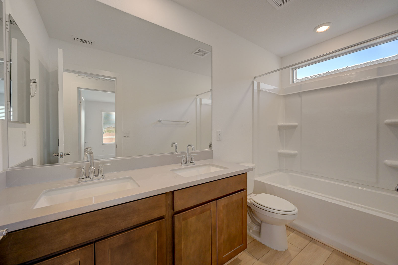 Building Photo - 5927 W Frias Ave