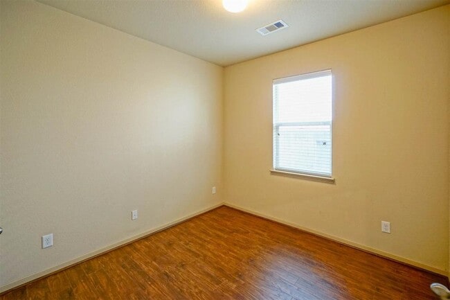 Building Photo - 6139 Grassy Haven Ln