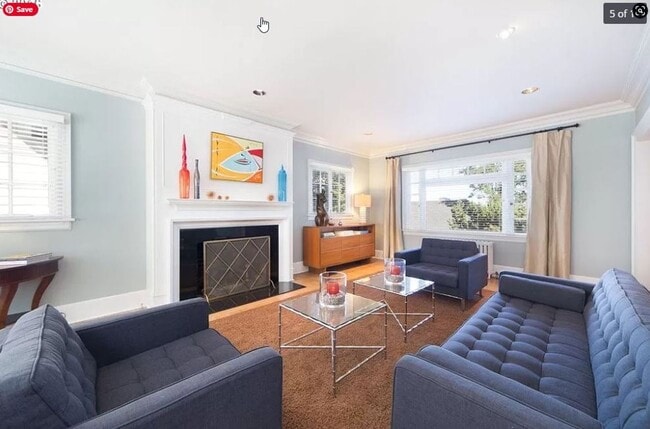 Building Photo - Stunning West Hills 5 bedroom Home with st...