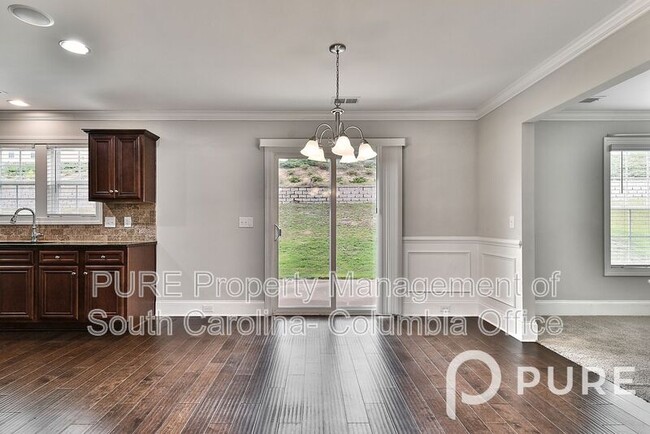 Building Photo - 1074 Acacia Ln