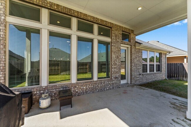 Building Photo - 15949 Hayes Mkt Lp