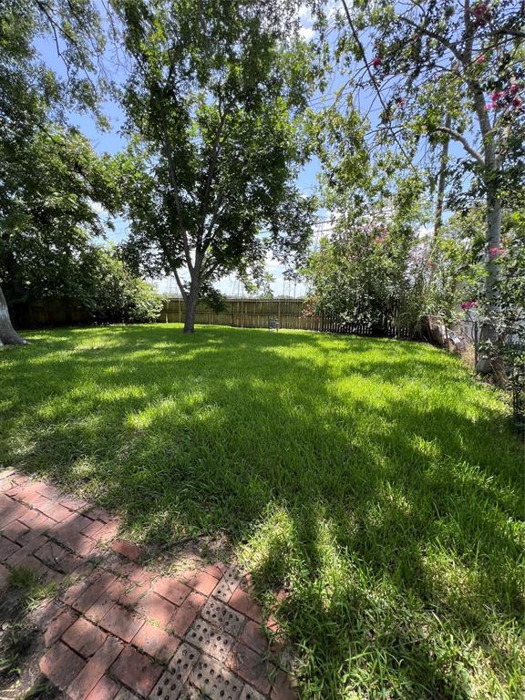 Building Photo - 13434 Melcher Dr