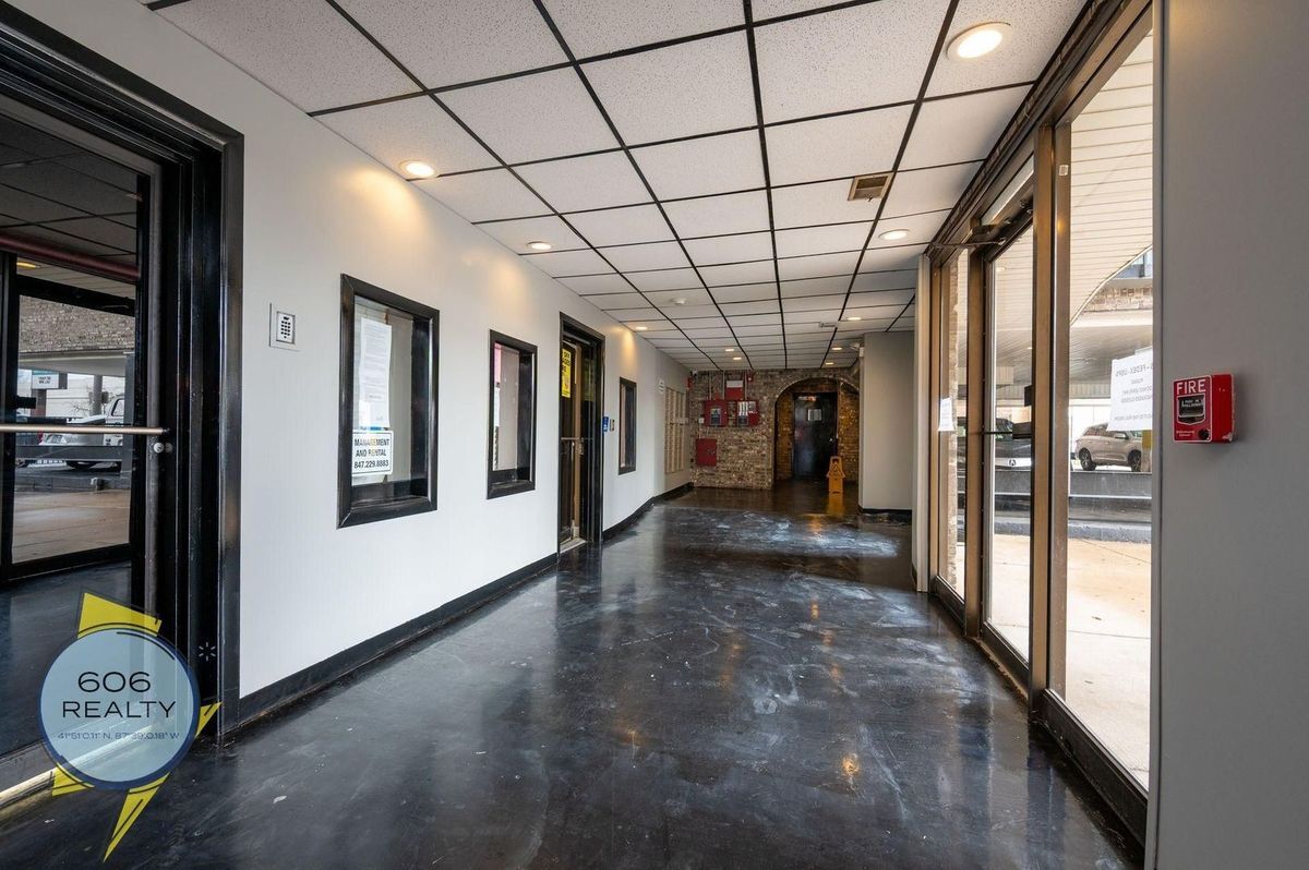 Building Photo - 2310 N Harlem Ave