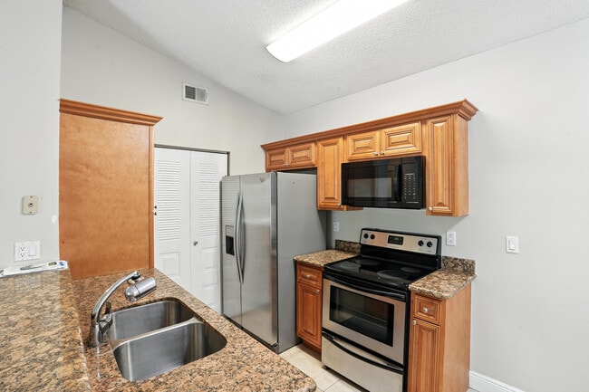 Building Photo - 2214 Arbour Walk Cir