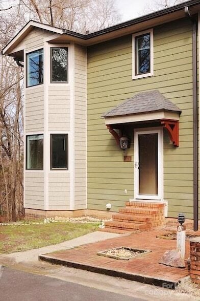 Primary Photo - 1126 Hanford Pl NW