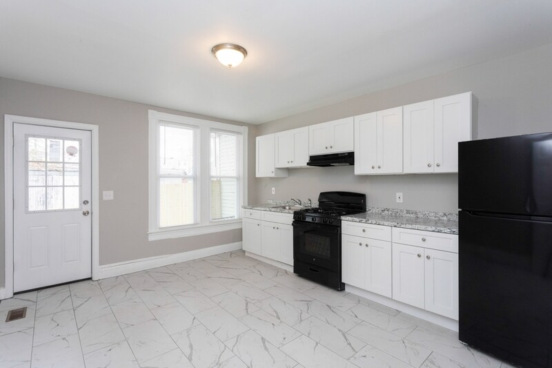 Building Photo - 3529 Greenmount Ave