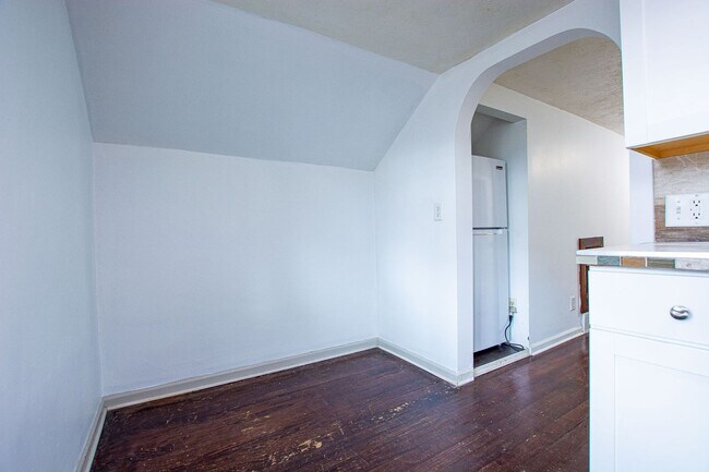 Building Photo - 5604 S 36th St