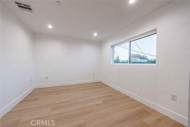 Building Photo - 1658 S Hayworth Ave